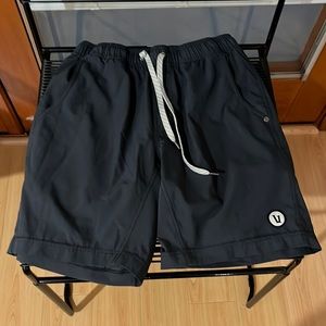 Mens small vuori shorts